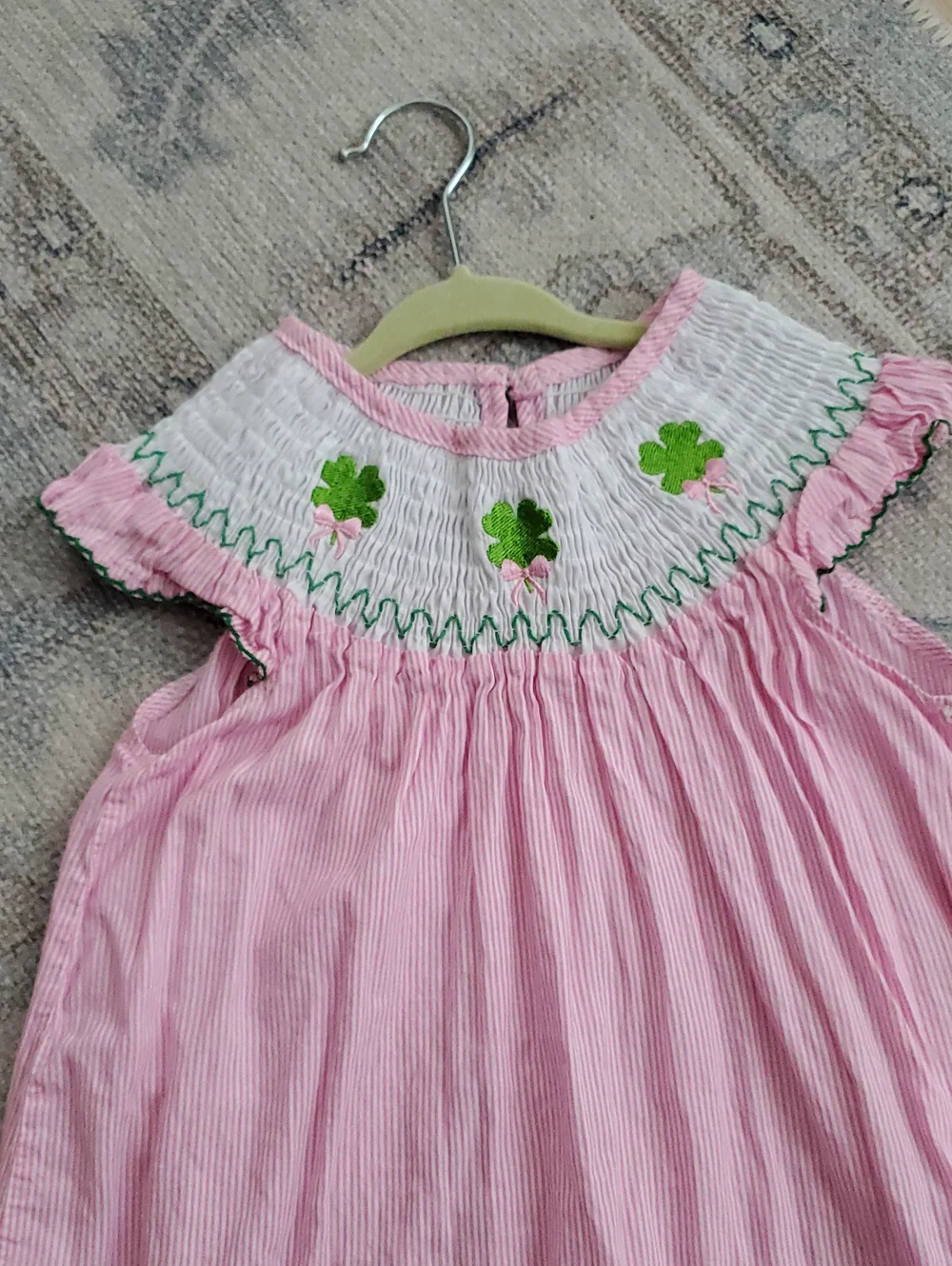 N/A pink smocked
